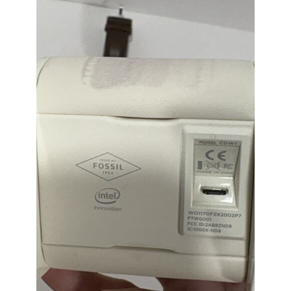 Fossil Smartwatch Q Founder DW1 Brown Leather Band With charger Base No Cable - Picture 4 of 11